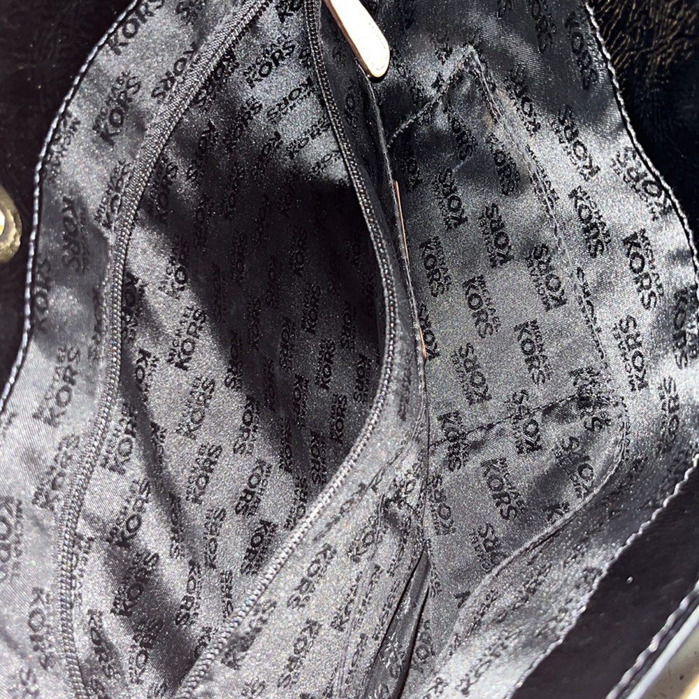 Michael Kors Shoulder Purse - Picture 12 of 17